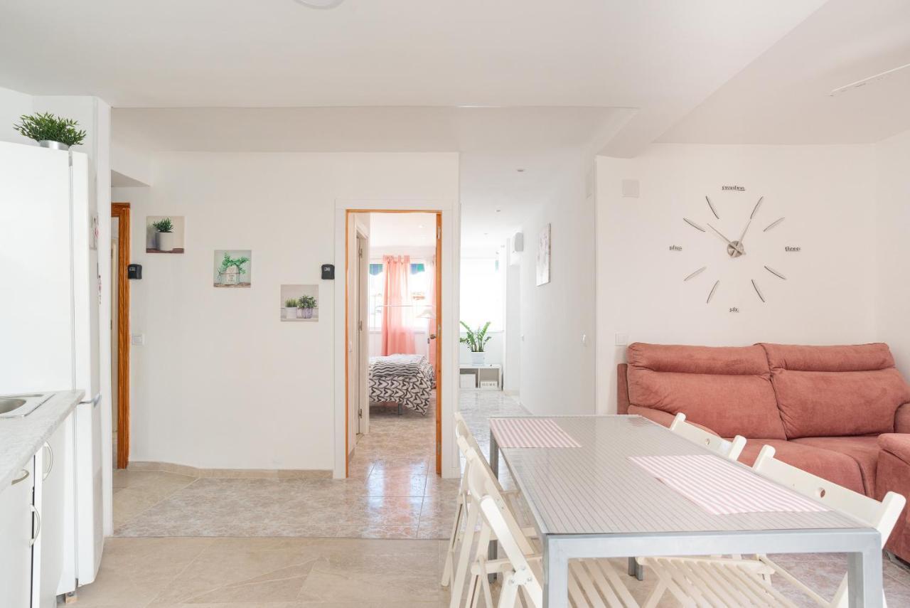 Rooms Breeze & Sun Малага Экстерьер фото