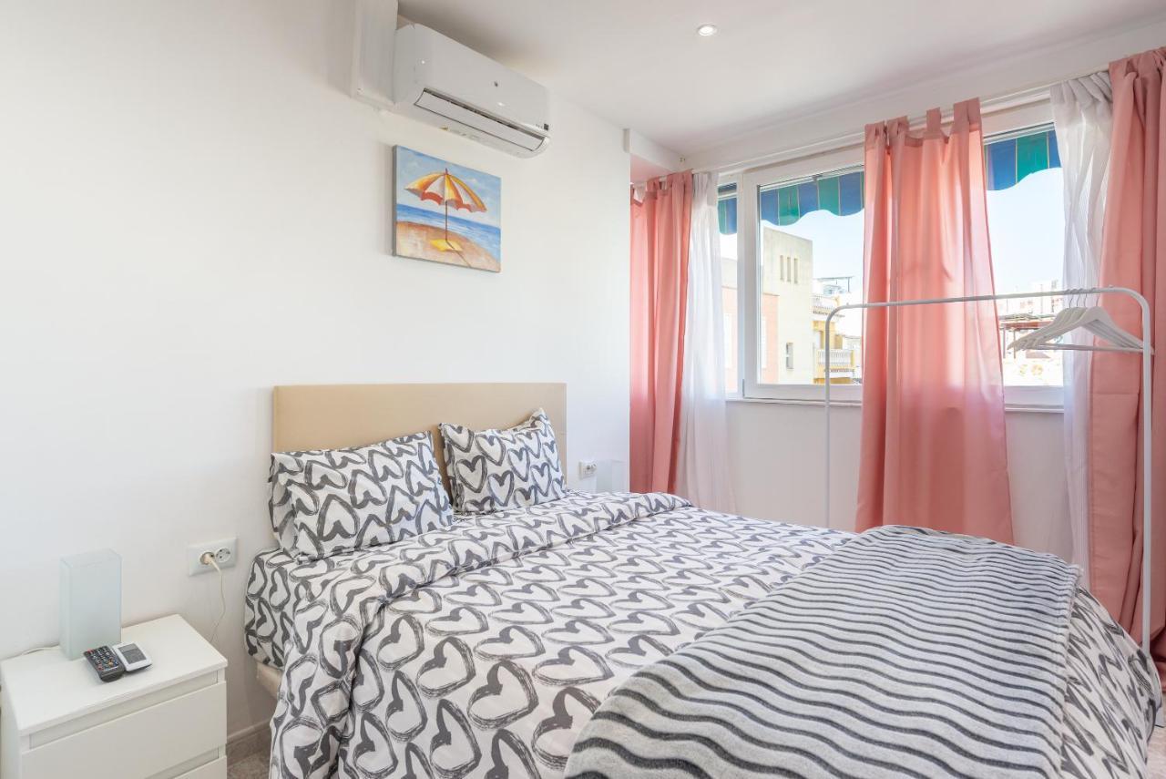 Rooms Breeze & Sun Малага Экстерьер фото