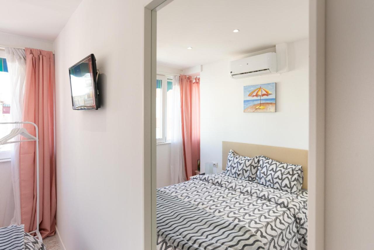 Rooms Breeze & Sun Малага Экстерьер фото