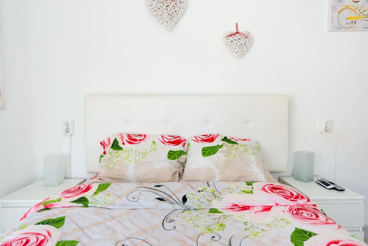 Rooms Breeze & Sun Малага Экстерьер фото